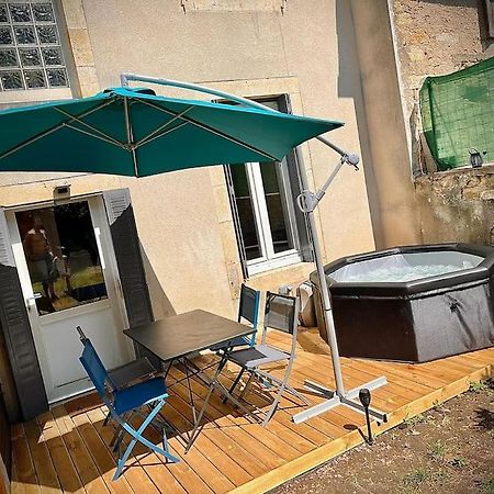 Tres Bel Appartement Avec Jardin Et Jacuzzi Scey-sur-Saône-et-Saint-Albin エクステリア 写真
