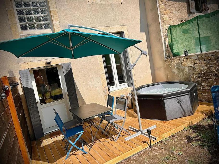 Tres Bel Appartement Avec Jardin Et Jacuzzi Scey-sur-Saône-et-Saint-Albin エクステリア 写真